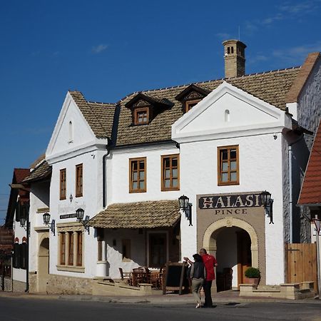 Halasi Pince Panzio Villány Exteriér fotografie